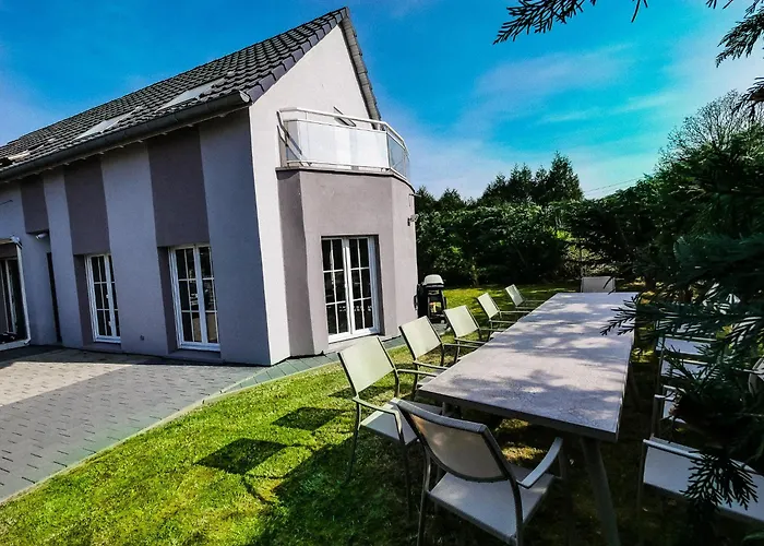 Gites Spa Strasbourg - Villa Cerf - Spa Prive, Sauna, Borne D\'Arcade, Babyfoot