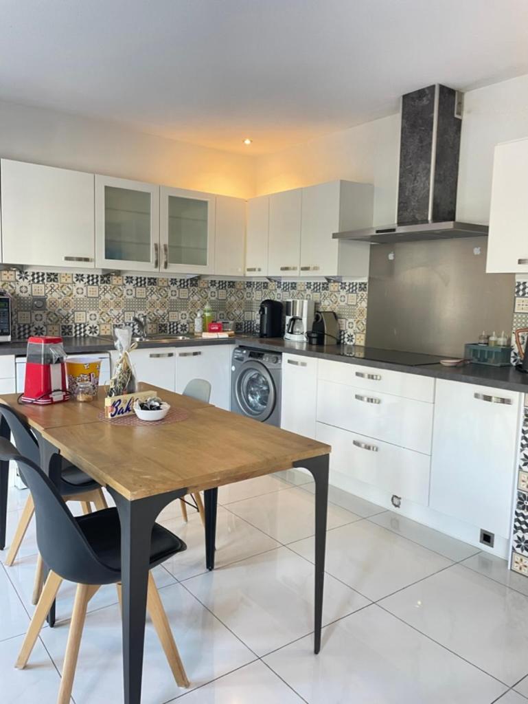 Holiday home Strasbourg - Cerf - Prive, Sauna, Borne D'arcade, Babyfoot *
